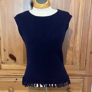 Lilly Pulitzer size small small sleeveless sweater shirt .